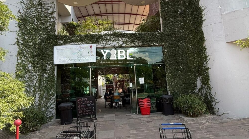 Local comercial Plaza Punto Rivera