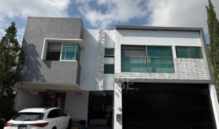 Casa en venta y renta Valdepeñas ll