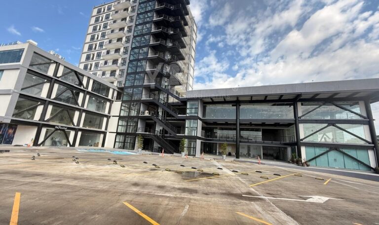 Local comercial en renta en la Estancia