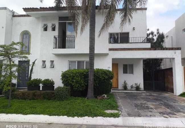 Casa en renta Jardín Real