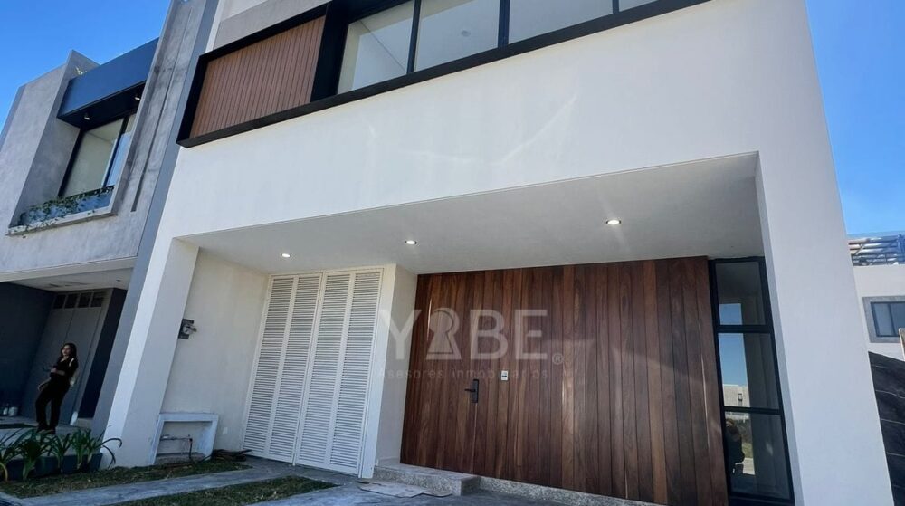 Casa en venta a estrenar Solares