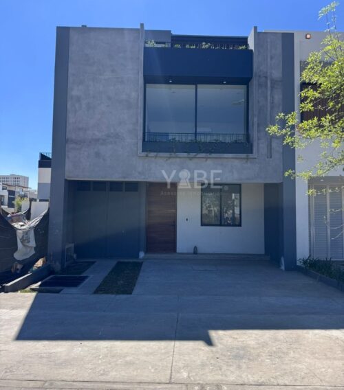 Casa en venta a estrenar Solares