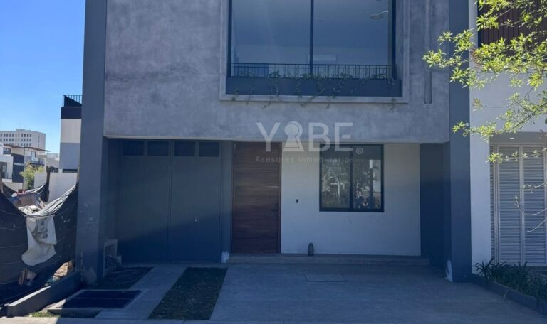 Casa en venta a estrenar Solares