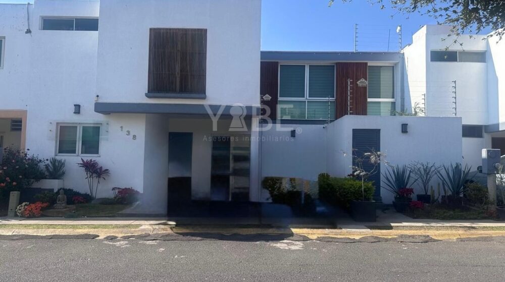 Casa en venta Zona Mercado de Abastos – Valle del Álamo