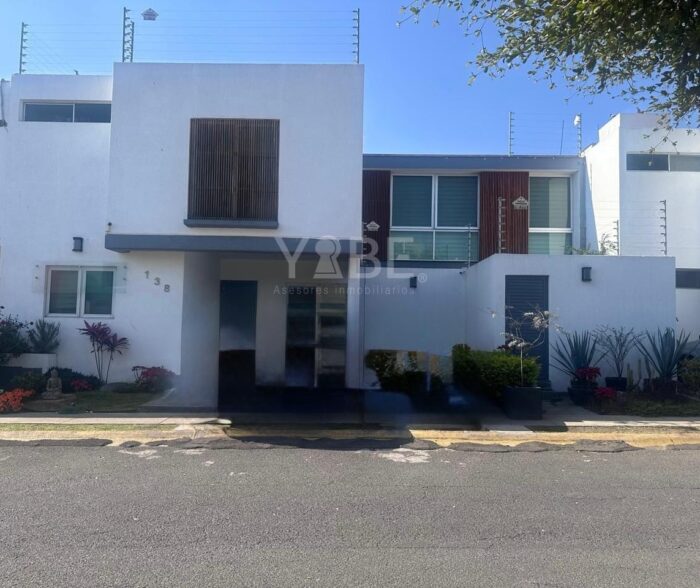 Casa en venta Zona Mercado de Abastos – Valle del Álamo