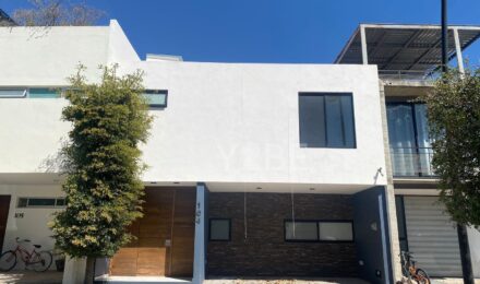 Casa en renta Solares – Acanthia