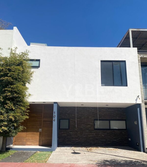 Casa en renta Solares – Acanthia