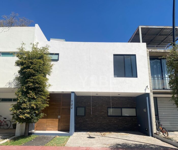 Casa en renta Solares – Acanthia