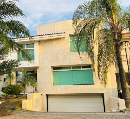 Casa en venta y renta Valle Real