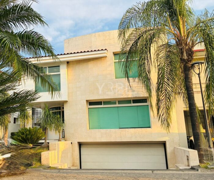 Casa en venta y renta Valle Real