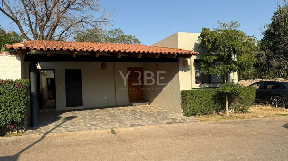 Casa en venta o renta en La Reserva Ajijic