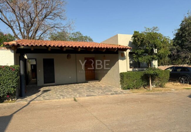Casa en venta o renta en La Reserva Ajijic