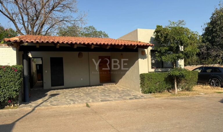 Casa en venta o renta en La Reserva Ajijic