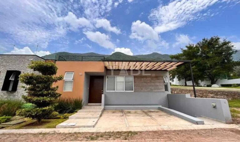 Casa en venta y renta San Juan Cosala
