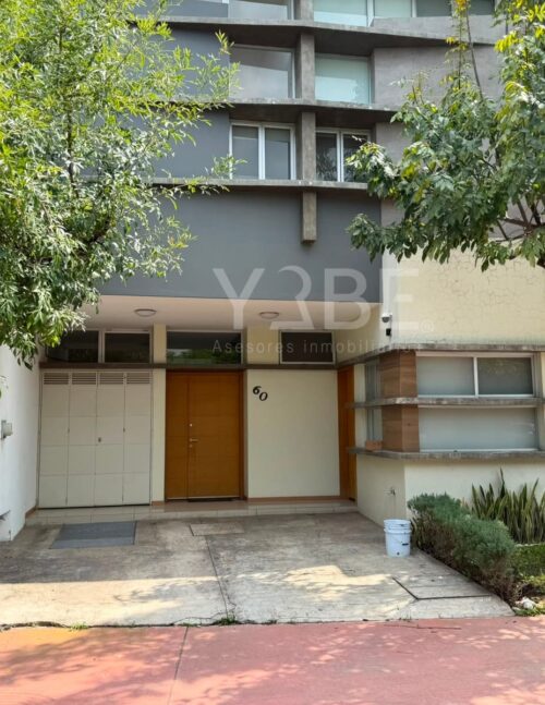 Casa en renta Solares