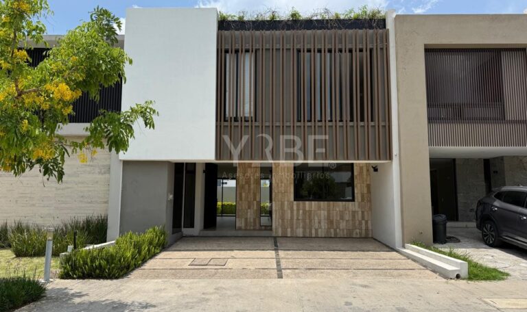 Casa en venta Valeira Habitat | Solares