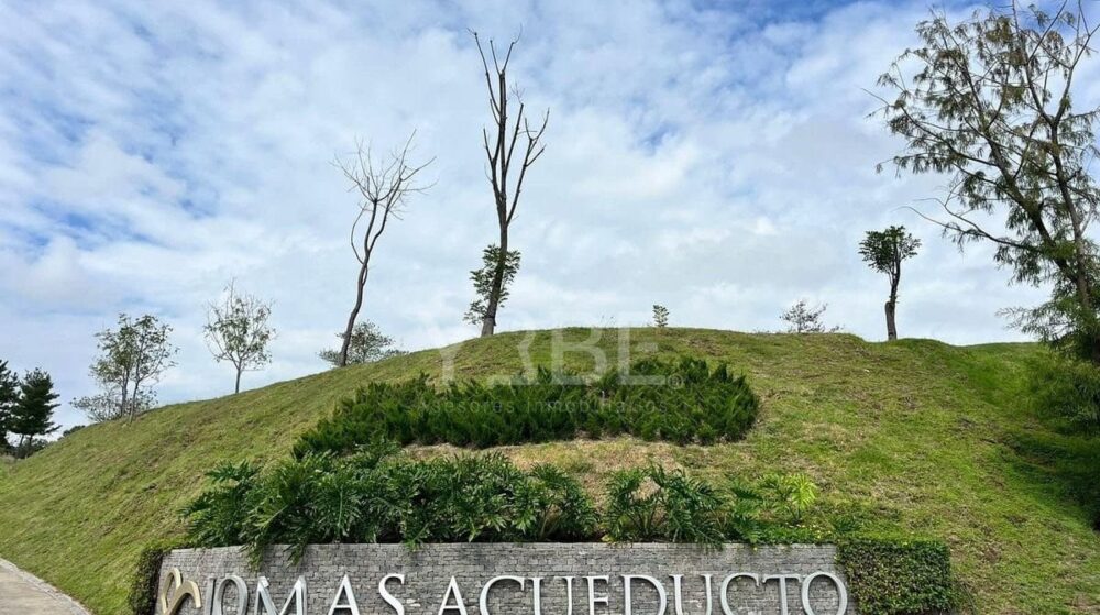 Terreno en venta Lomas Acueducto