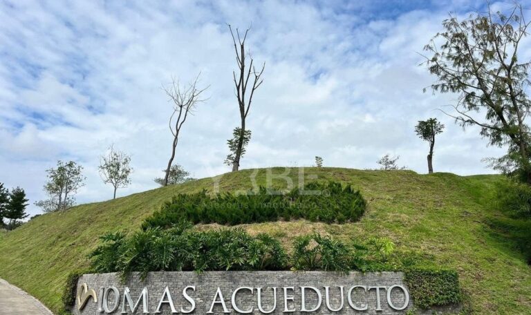 Terreno en venta Lomas Acueducto
