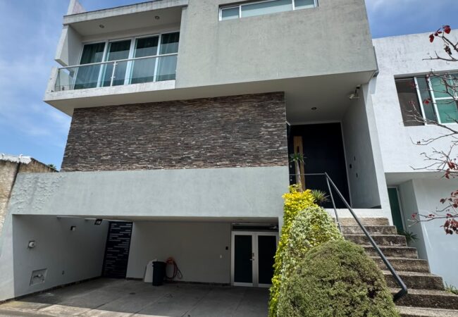Casa en venta Jardín Real – Coto 5