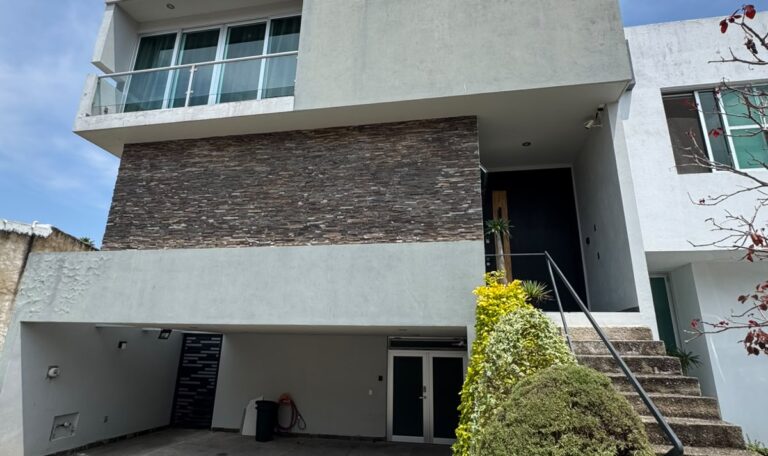 Casa en venta Jardín Real – Coto 5